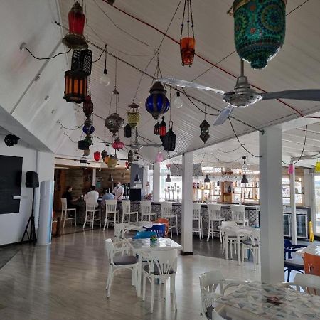 Nereus Hotel Paphos ภายนอก รูปภาพ