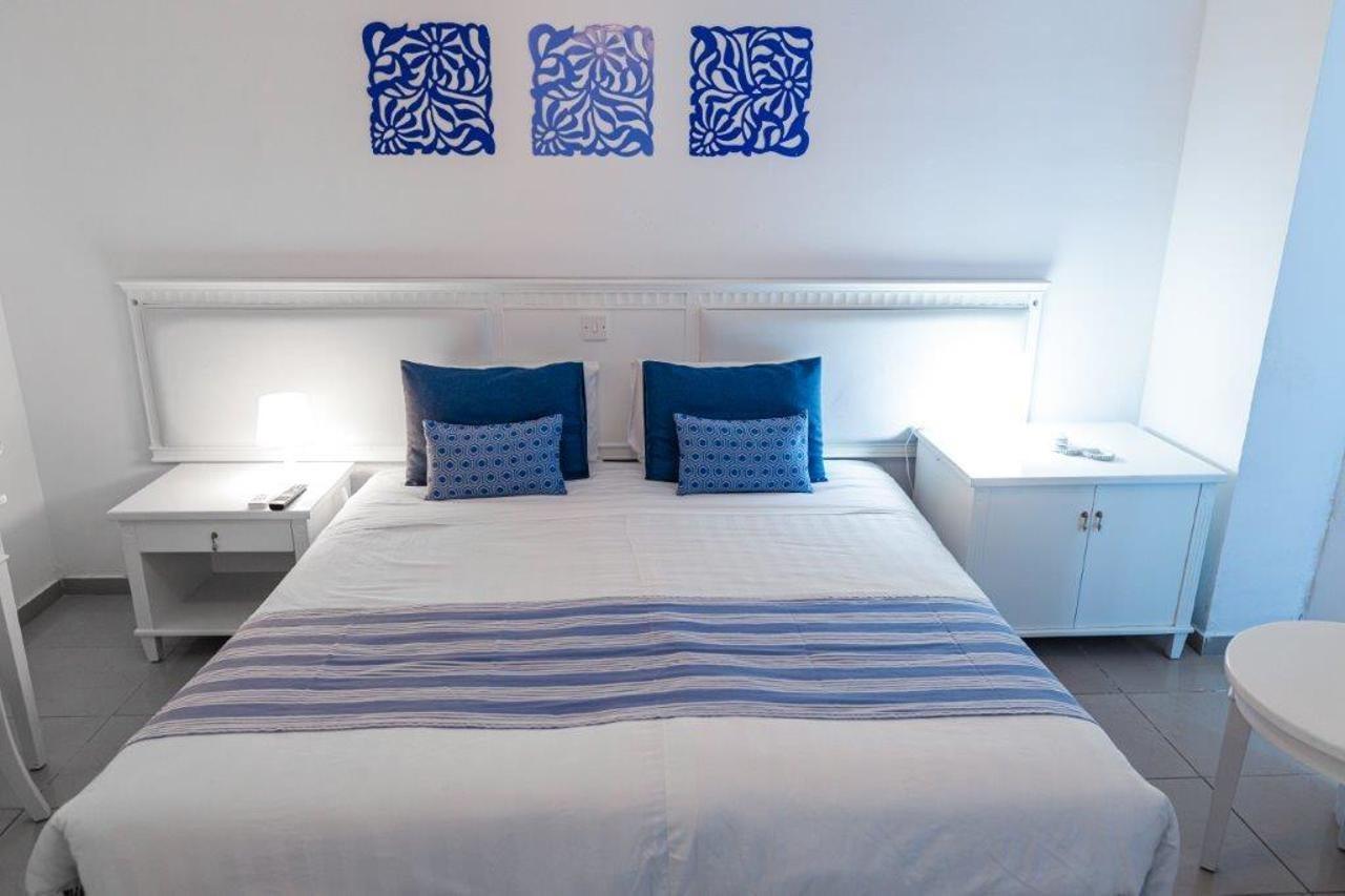 Nereus Hotel Paphos ภายนอก รูปภาพ