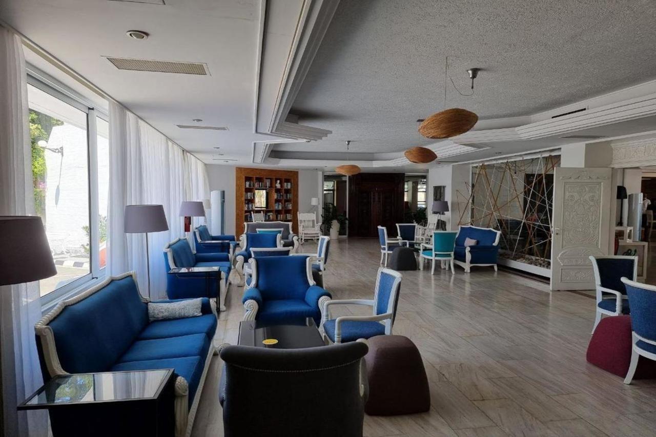 Nereus Hotel Paphos ภายนอก รูปภาพ