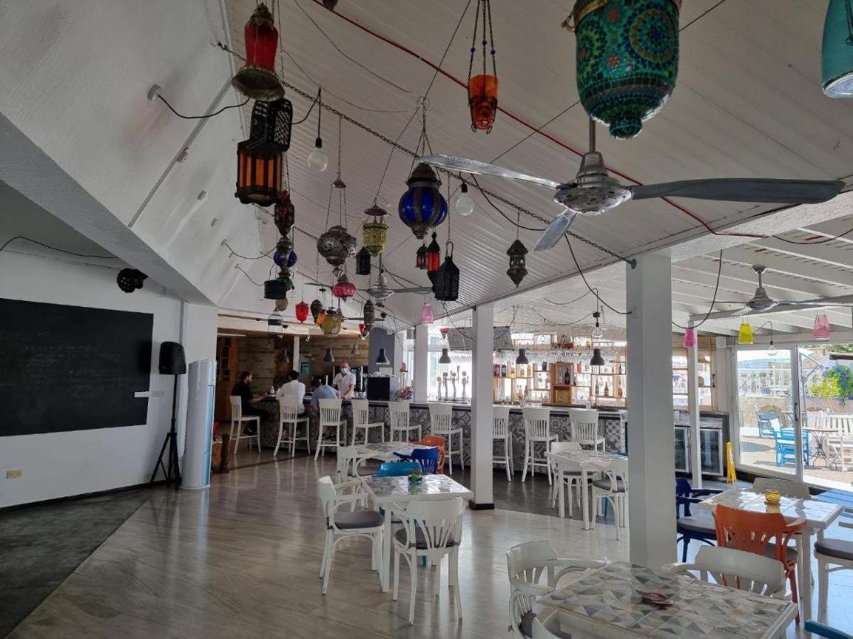 Nereus Hotel Paphos ภายนอก รูปภาพ