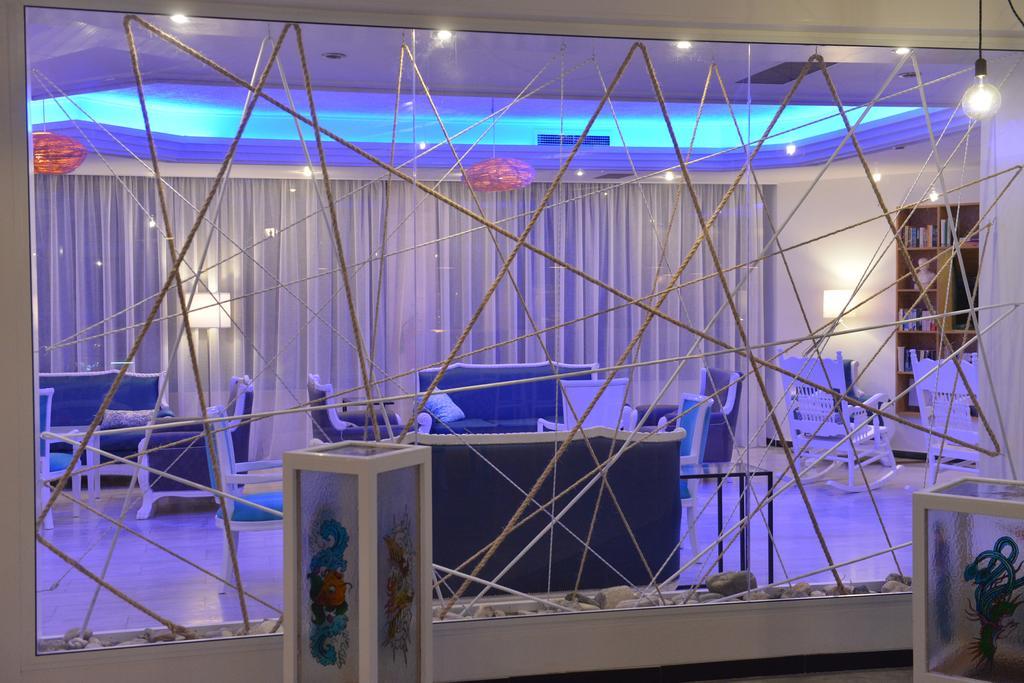Nereus Hotel Paphos ภายนอก รูปภาพ