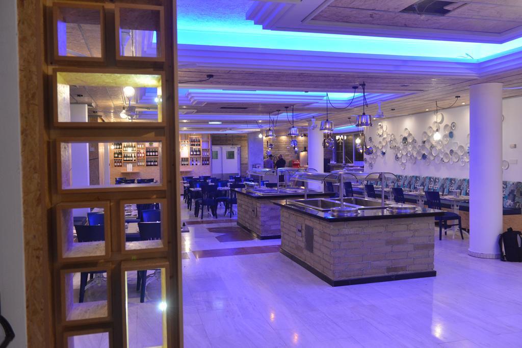 Nereus Hotel Paphos ภายนอก รูปภาพ